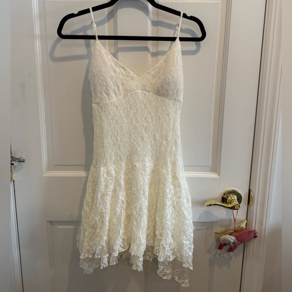 white lace dress